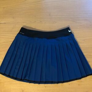 Nike Women's Black and Blue Mini Skirt